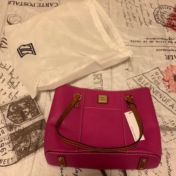 NWT Dooney & Bourke pebble leather magenta purse shoulder bag medium size - Picture 3 of 15